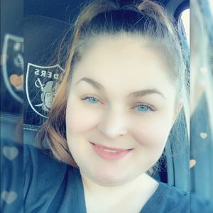 Meet your Posher, Kelli